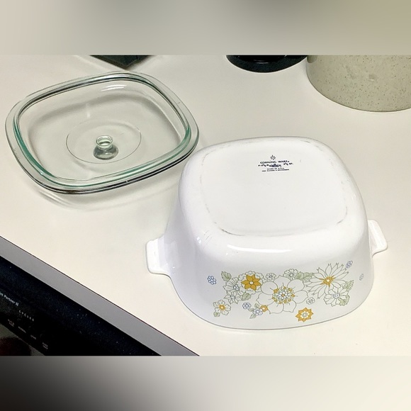1970s Vintage Corning Ware Floral Bouquet 2.5 Qt Lidded Casserole P 2 1/2 B - Picture 10 of 16